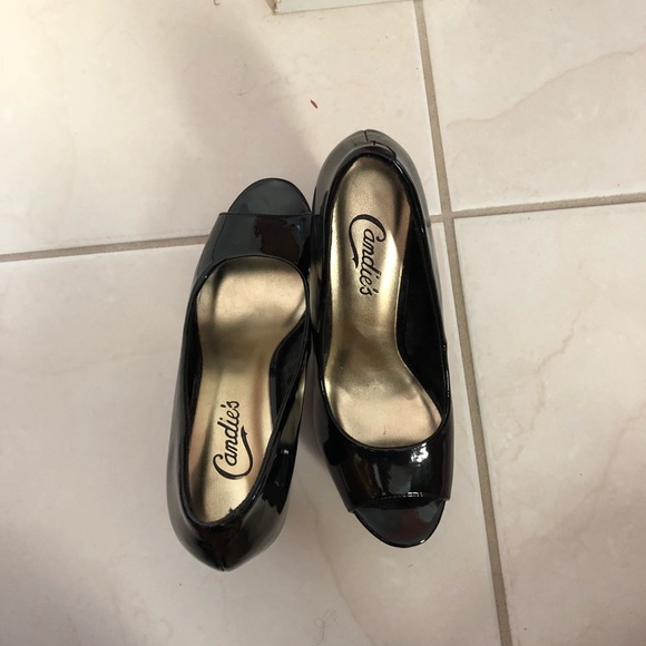 Black heels - Picture 4 of 6